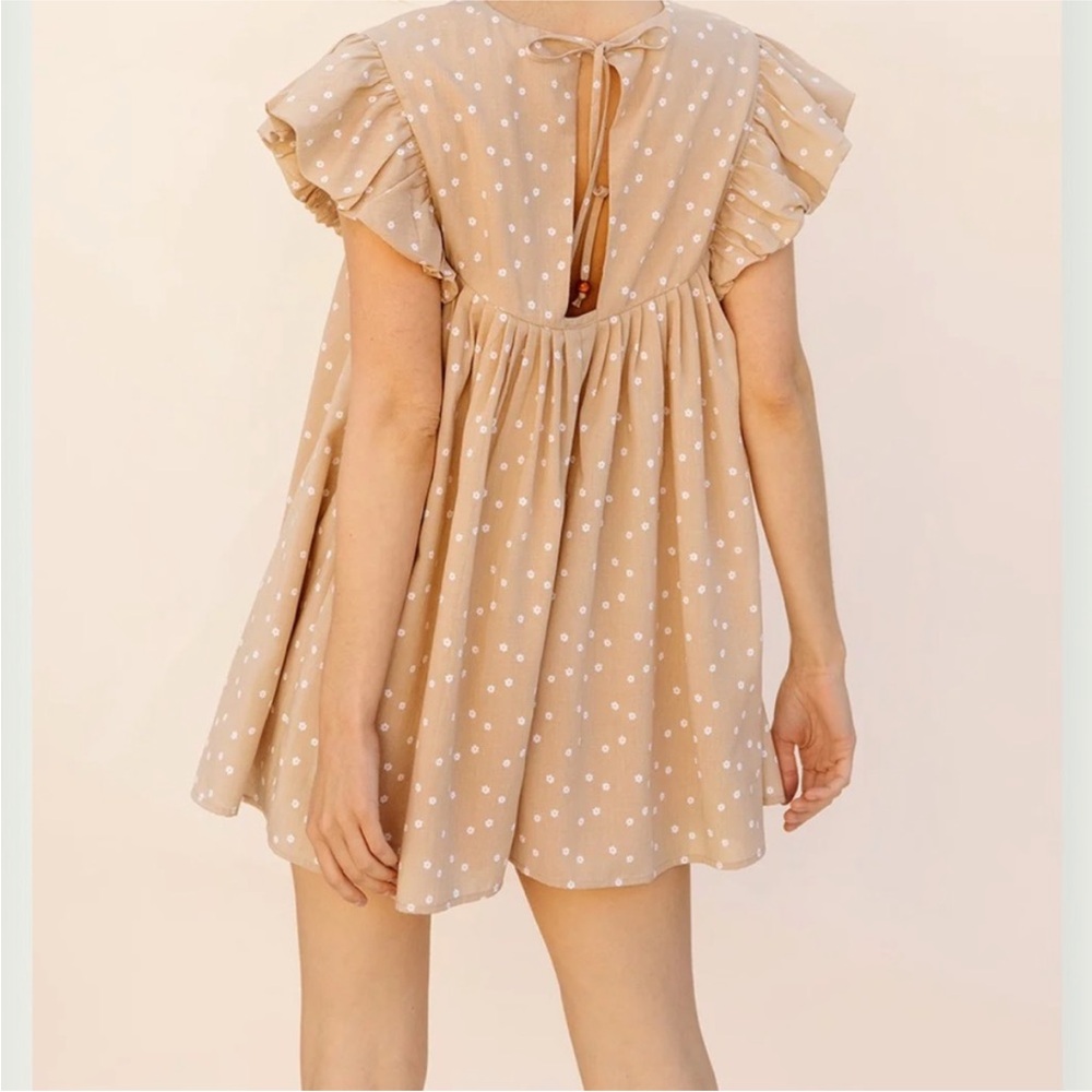 NWT- Daisy print - Loose fit trapeze Romper (Small) - Picture 6 of 6